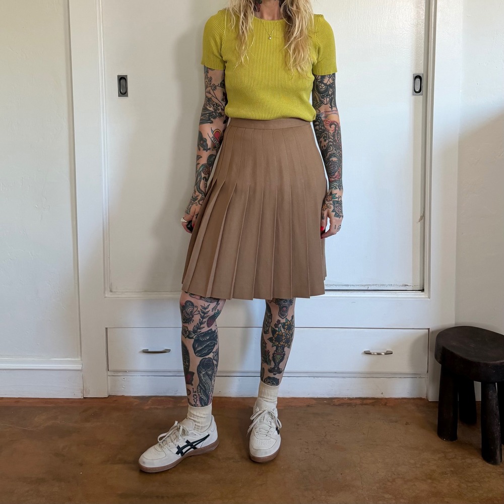 Vintage 1980s Wool Pleated Skirt Camel Tan High Waisted Academic Knee‎ Length